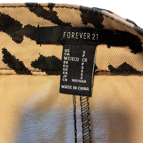 - F21 Leopard Print Denim Zip Up Mini Skirt - Picture 8 of 10